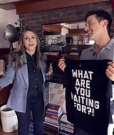 2025-IKWYDLSFeaturette-SetVisit-185.jpg