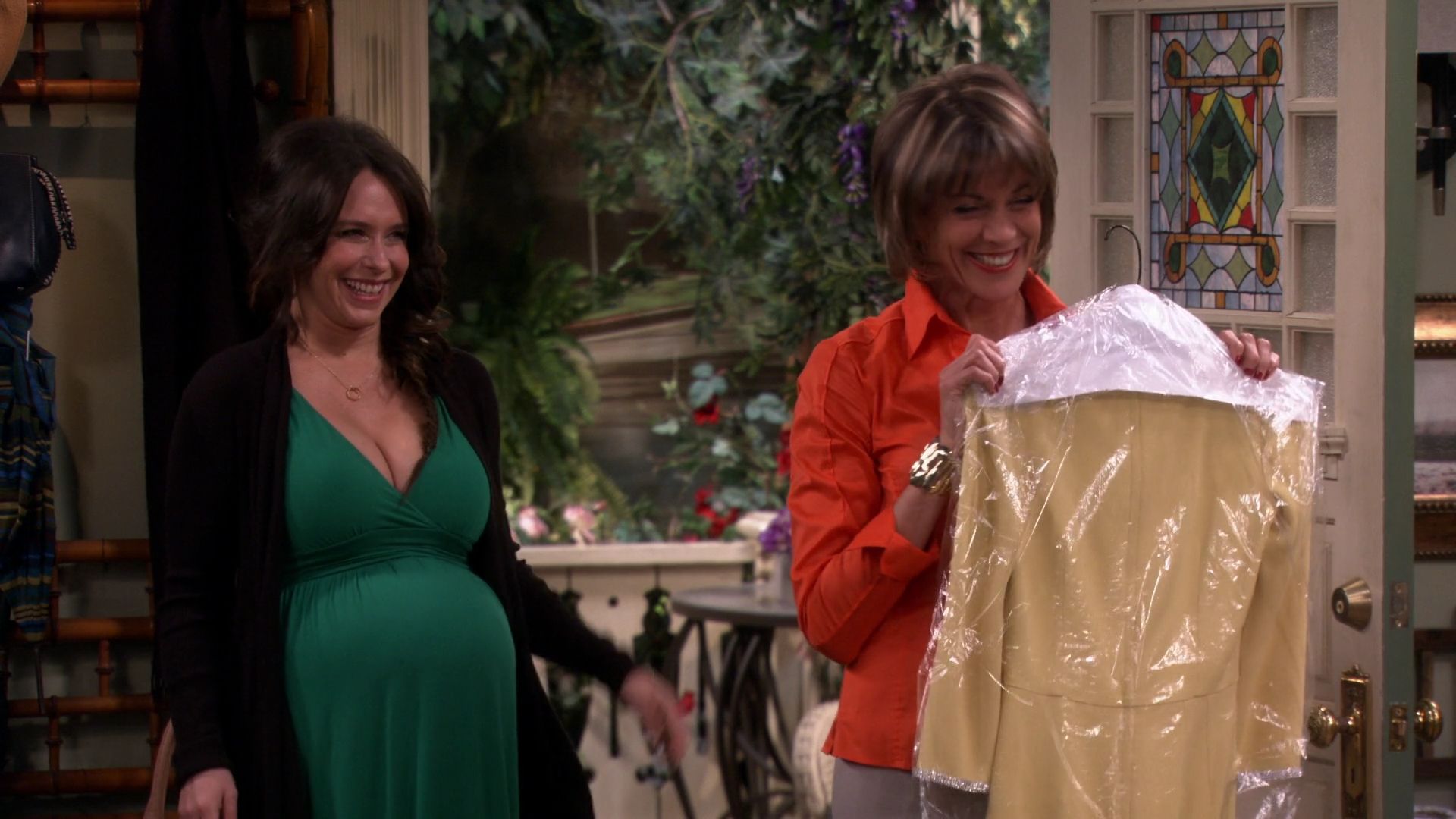 HotinCleveland-S05E05-014.jpg