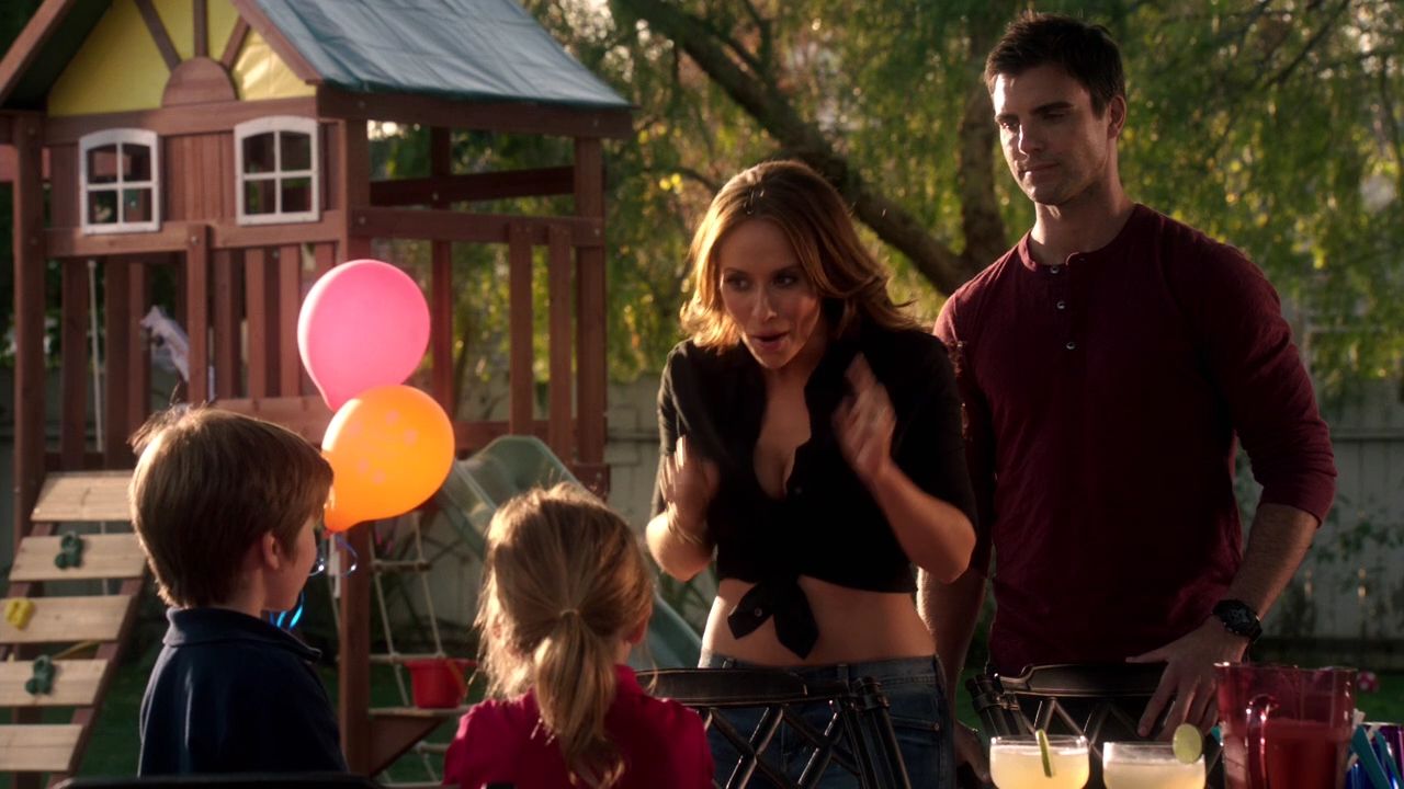 2012-TheClientList-S01E01-0041.jpg