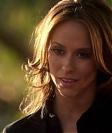 2012-TheClientList-S01E01-0037.jpg