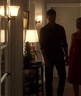 2012-TheClientList-S01E01-1054.jpg