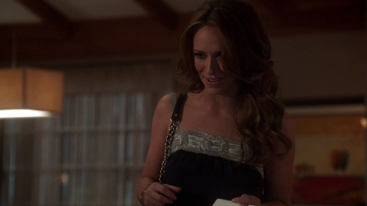 2012-TheClientList-S01E02-010.jpg