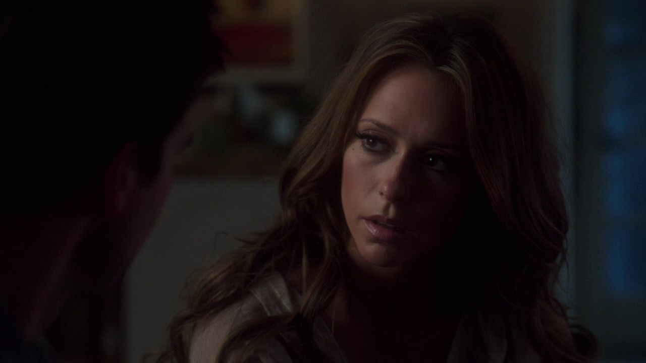 2012-TheClientList-S01E02-913.jpg