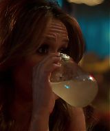 2012-TheClientList-S01E02-253.jpg