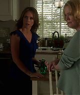 2012-TheClientList-S01E02-555.jpg