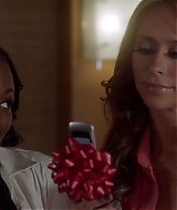 2012-TheClientList-S01E05-230.jpg