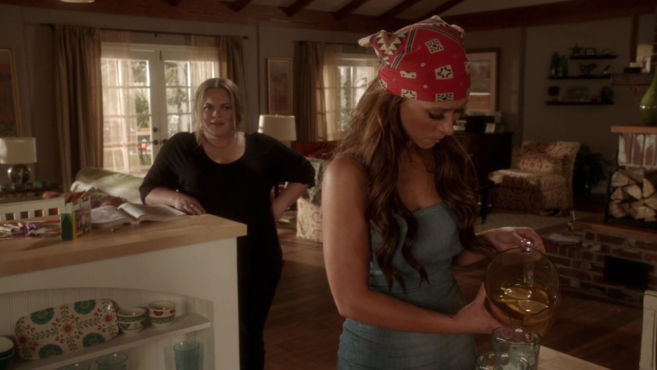 2012-TheClientList-S01E06-070.jpg