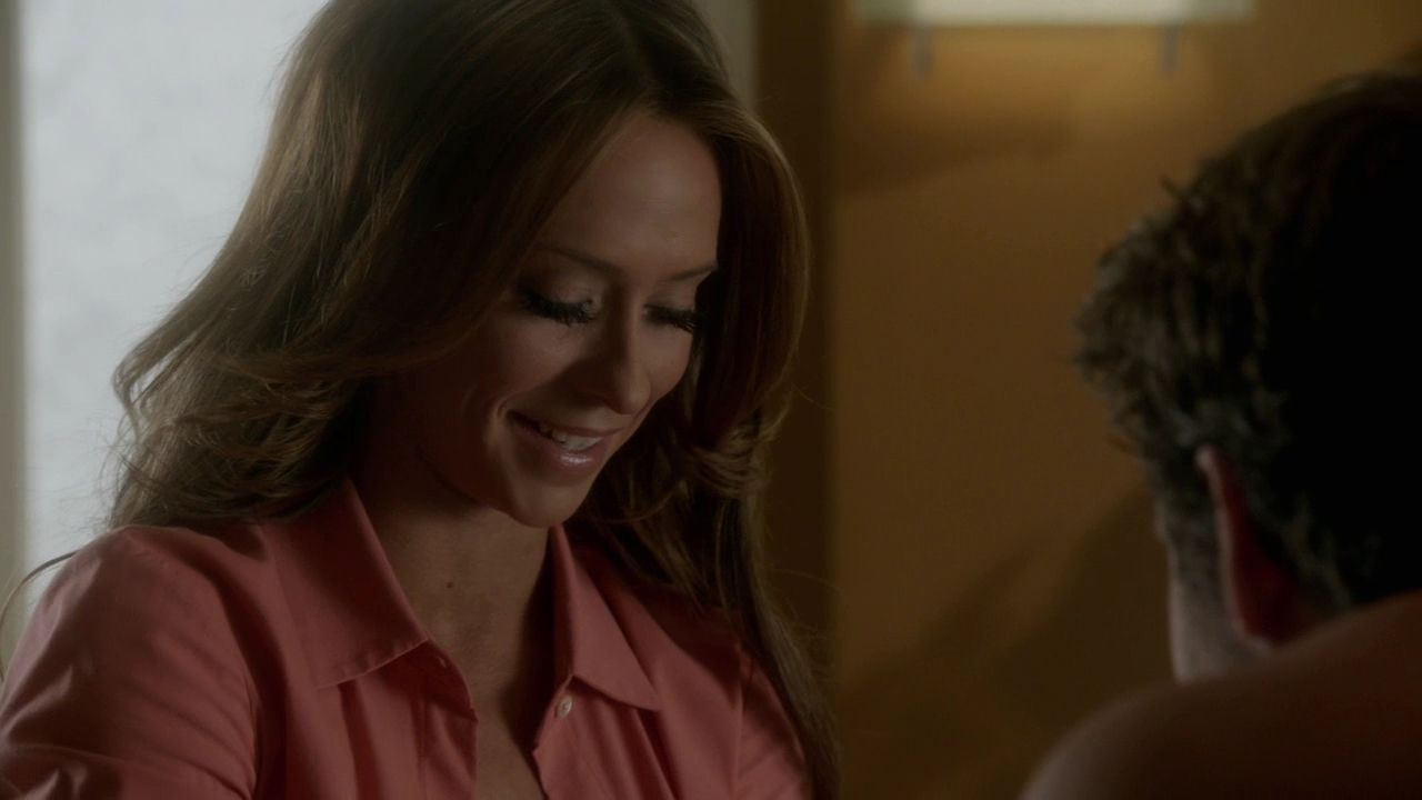 2012-TheClientList-S01E08-126.jpg