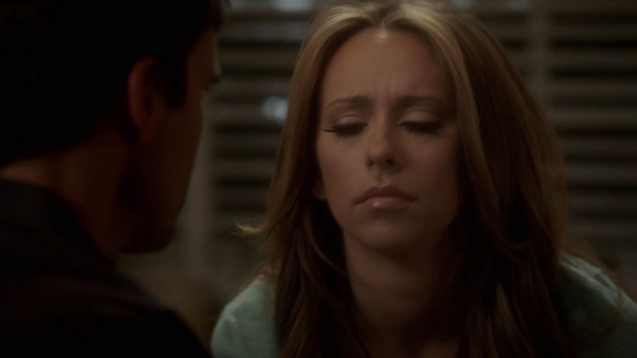 2012-TheClientList-S01E08-377.jpg