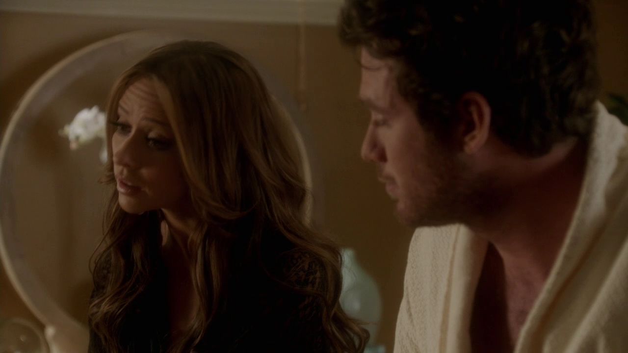 2012-TheClientList-S01E08-411.jpg