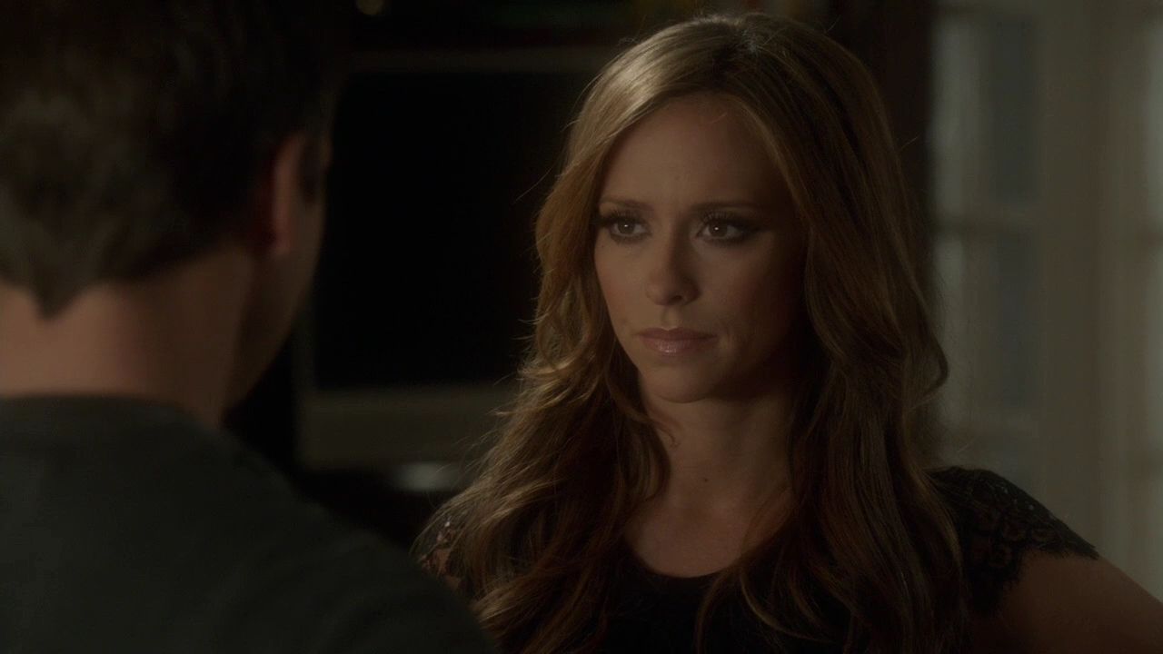 2012-TheClientList-S01E08-552.jpg