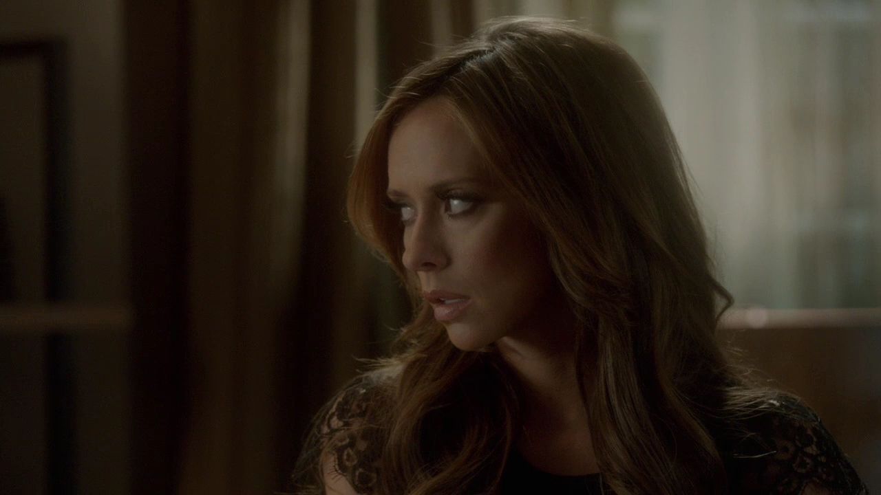 2012-TheClientList-S01E08-583.jpg