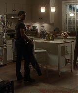 2012-TheClientList-S01E08-327.jpg