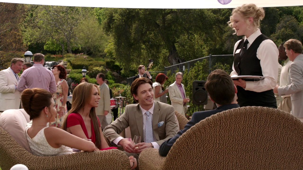 2012-TheClientList-S01E09-387.jpg