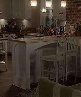 2012-TheClientList-S01E09-595.jpg