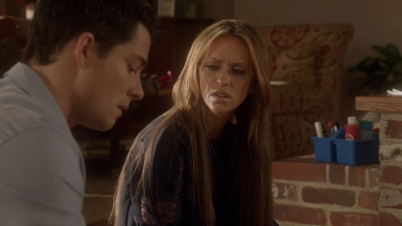 2012-TheClientList-S01E10-474.jpg