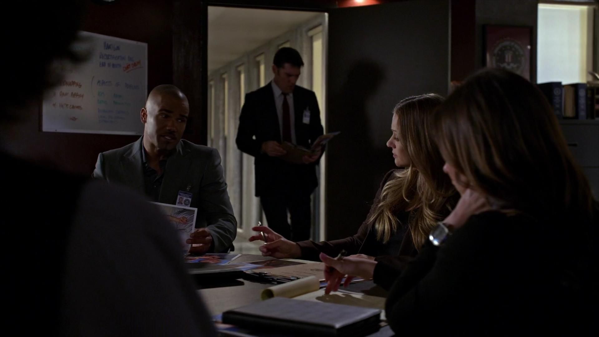 CriminalMinds-S10E21_007.jpg