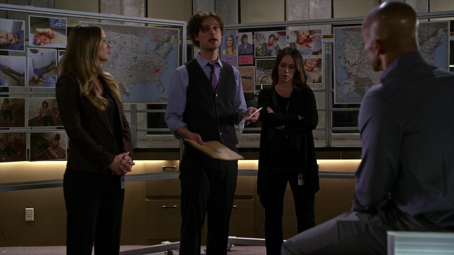 CriminalMinds-S10E21_030.jpg