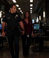 9-1-1-S02E03-124.jpg