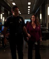 9-1-1-S02E03-125.jpg