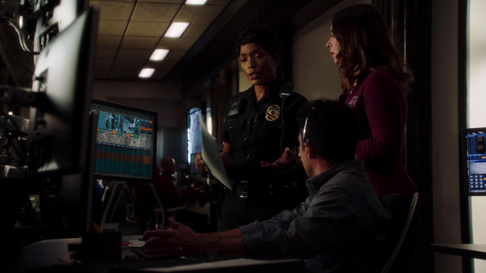 9-1-1-S02E07-033.jpg