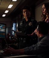 9-1-1-S02E07-035.jpg