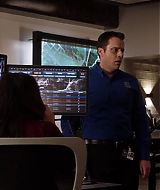 9-1-1-S03E14-035.jpg