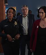 9-1-1-S07E07-347.jpg