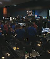 9-1-1-S08E03-085.jpg