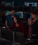 9-1-1-S08E09-497.jpg