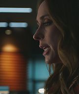 9-1-1-S08E14-046.jpg