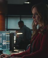 9-1-1-S08E14-052.jpg