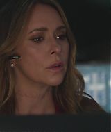 9-1-1-S08E14-053.jpg