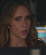 9-1-1-S08E14-054.jpg