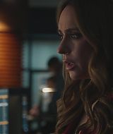 9-1-1-S08E14-063.jpg