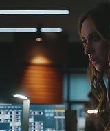 9-1-1-S08E14-074.jpg