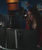 9-1-1-S08E14-079.jpg