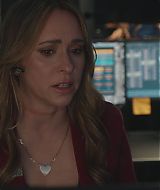 9-1-1-S08E14-102.jpg