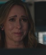 9-1-1-S08E14-130.jpg