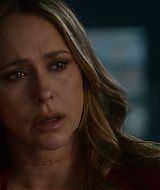 9-1-1-S08E15-006.jpg