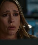 9-1-1-S08E15-007.jpg