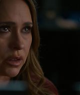 9-1-1-S08E15-019.jpg