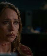 9-1-1-S08E15-029.jpg