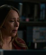 9-1-1-S08E15-032.jpg
