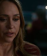 9-1-1-S08E15-034.jpg