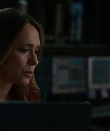 9-1-1-S08E15-052.jpg