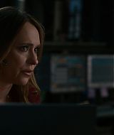9-1-1-S08E15-053.jpg