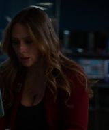 9-1-1-S08E15-066.jpg