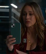 9-1-1-S08E15-080.jpg