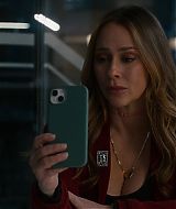 9-1-1-S08E15-081.jpg